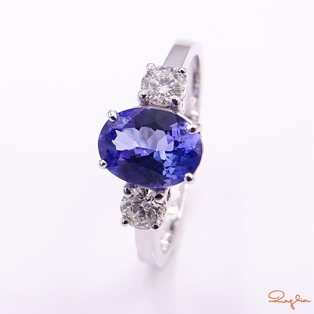 Anello con tanzanite e diamanti