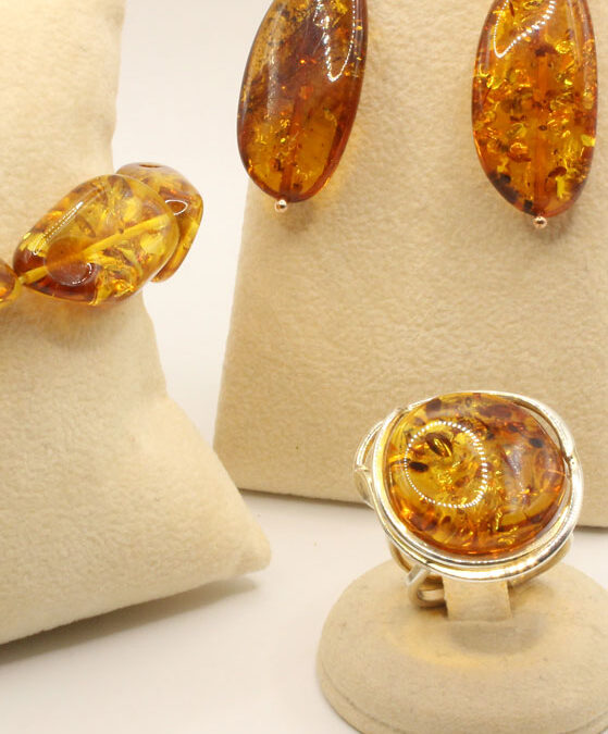 L’ambra, la pietra preziosa che è anche un pezzo di storia del nostro pianeta