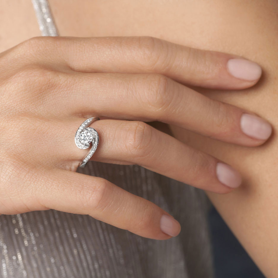 Anello di fidanzamento con diamante stile Eterno di Forever Unique