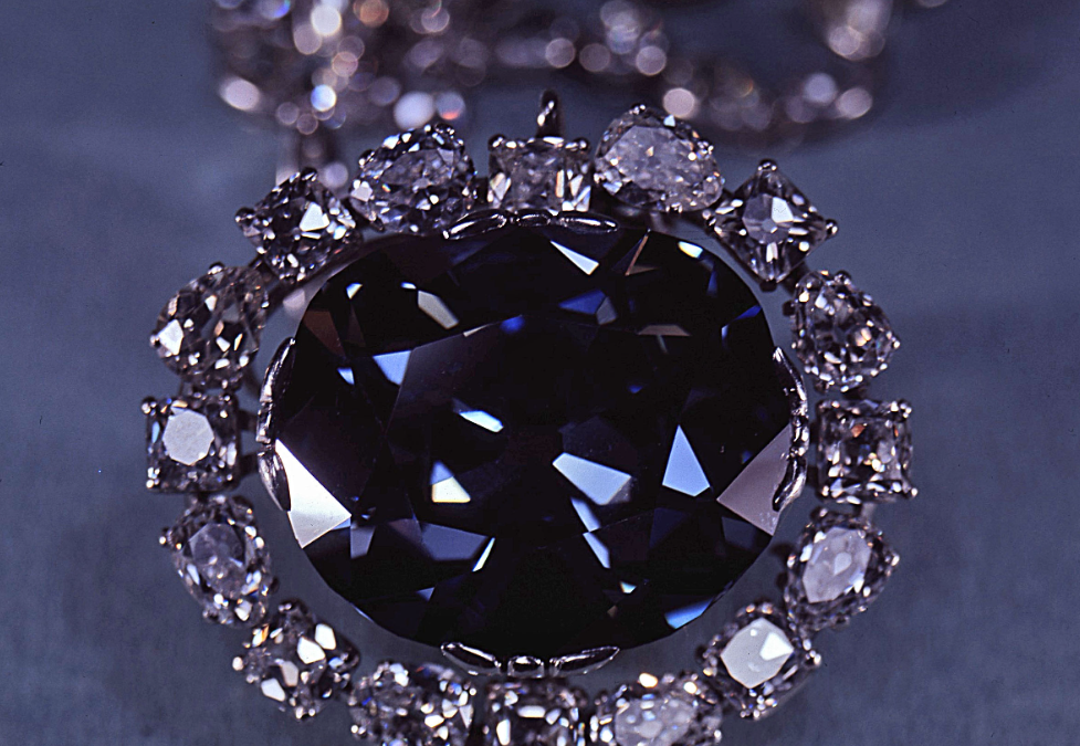 I diamanti più famosi della storia: gioielli leggendari che ci fanno sognare