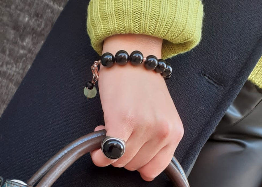 Bracciale e anello con onice nera