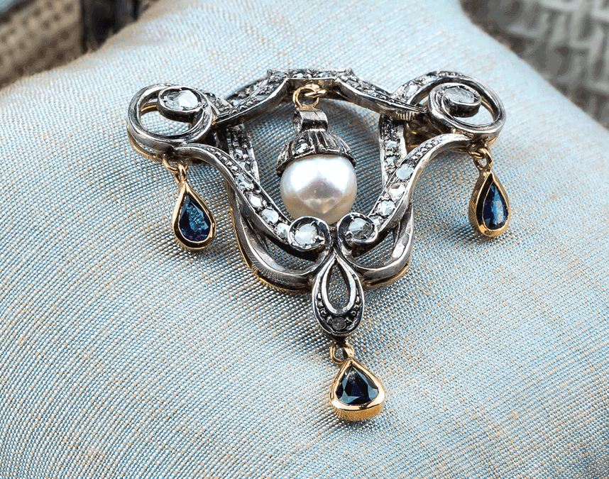 La spilla: da ornamento aristocratico a statement piece dell’haute couture