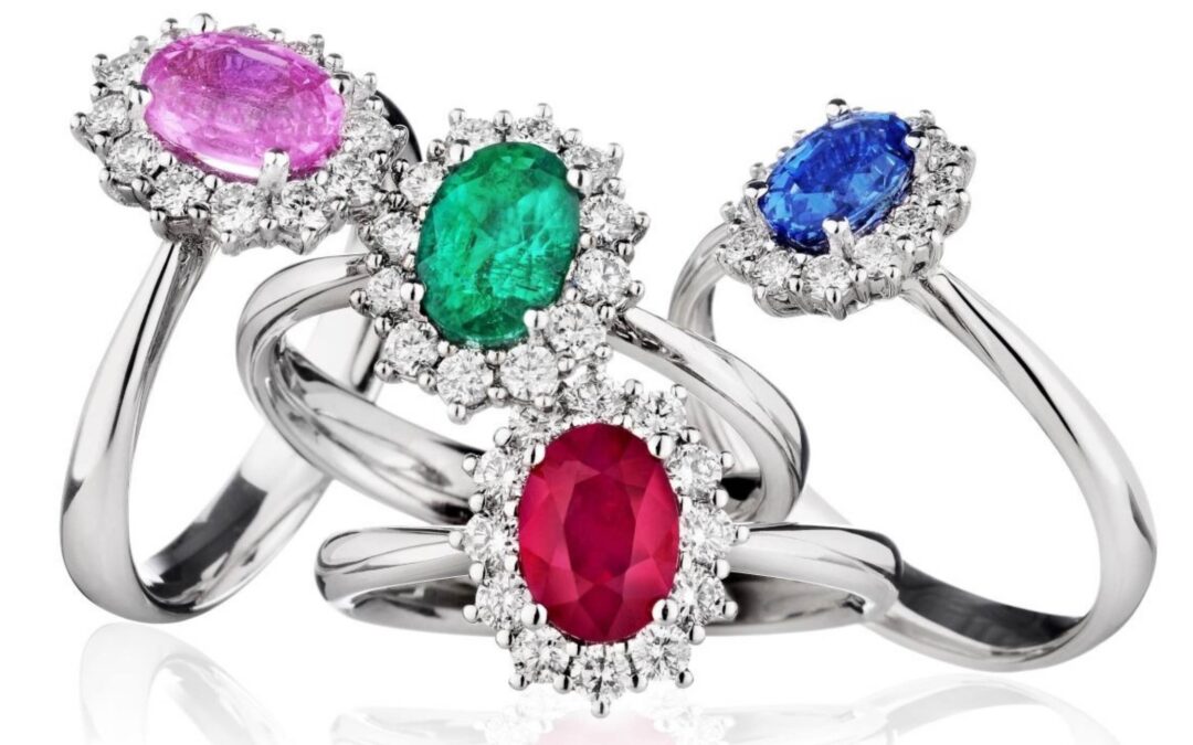 Gioielli colorati e look primaverili: come abbinarli alle tinte di stagione